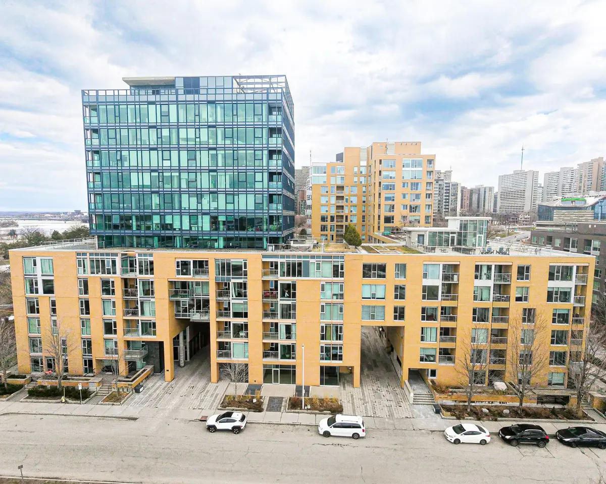 250 Lett ST #805, West Centre Town, ON K1R 0A8