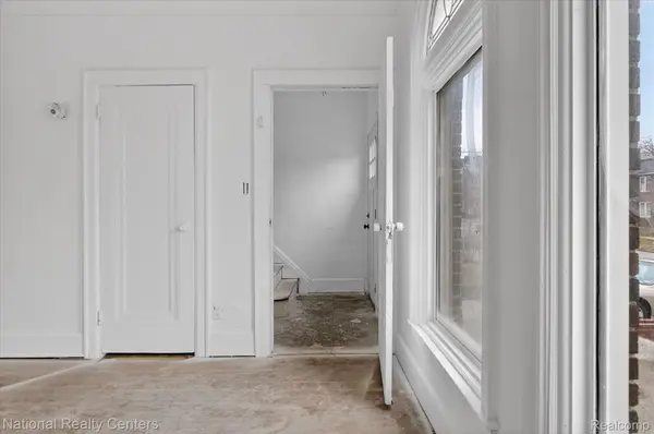 3351 W Grand ST, Detroit, MI 48238