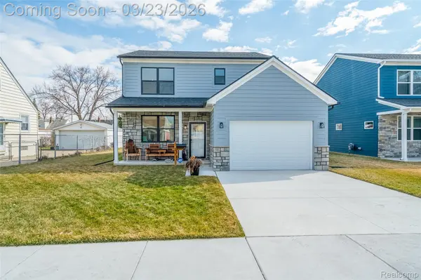 25800 Groveland, Roseville, MI 48066