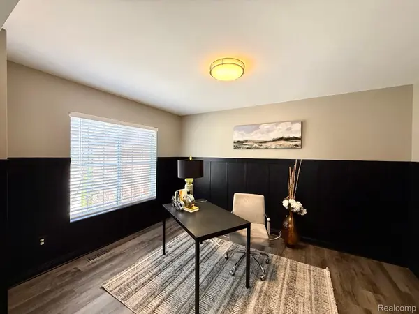 21732 Jacksonville, Farmington Hills, MI 48336