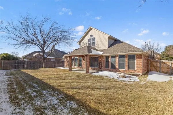 517 Acorn Court, Saginaw, TX 76179