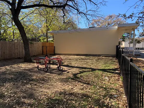 2317 Handley Drive, Fort Worth, TX 76112