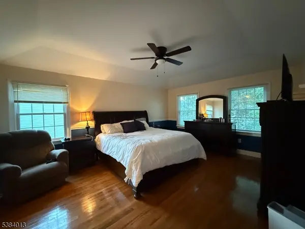 531 Harris Ave, Middlesex Boro, NJ 08846