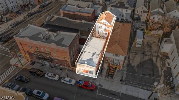 99 W 21st St, Bayonne City, NJ 07002