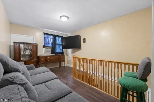 99 W 21st St, Bayonne City, NJ 07002