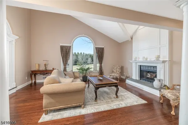 18 Kerby Ln, Mendham Boro, NJ 07945