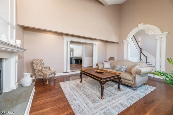 18 Kerby Ln, Mendham Boro, NJ 07945