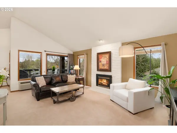 15695 SW 114TH CT #4, Portland, OR 97224