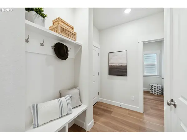 16546 SW Deer TER, Durham, OR 97224