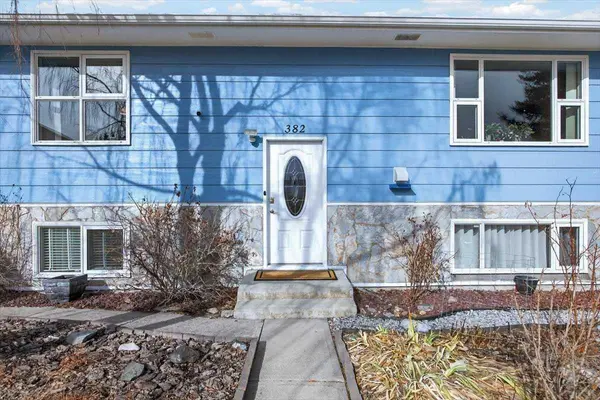 382 Ellis CRES SE, High River, AB T1V1J1