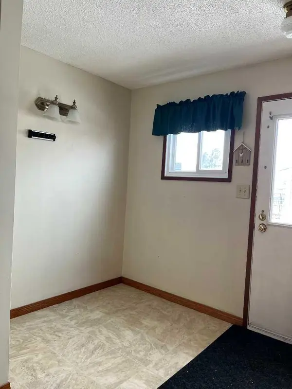 9105 100 AVE, Sexsmith, AB T0H 3C0