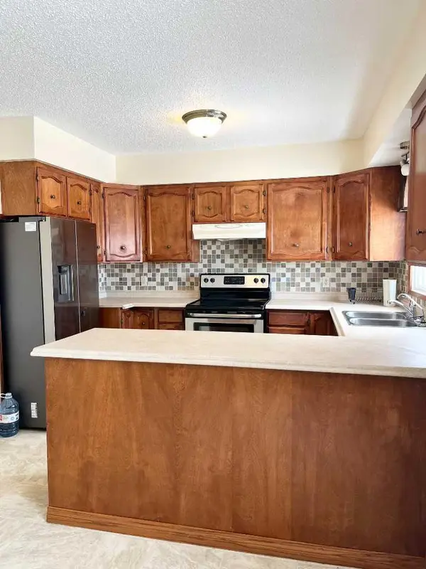 9105 100 AVE, Sexsmith, AB T0H 3C0