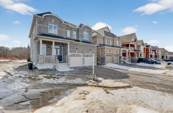 21 Jeanne Pynn AVE, Georgina, ON L0E 1R0