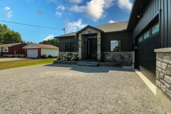 740 Midland AVE, Tay, ON L0K 1R0