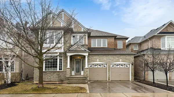 2258 Rochester CIR, Oakville, ON L6M 5E1