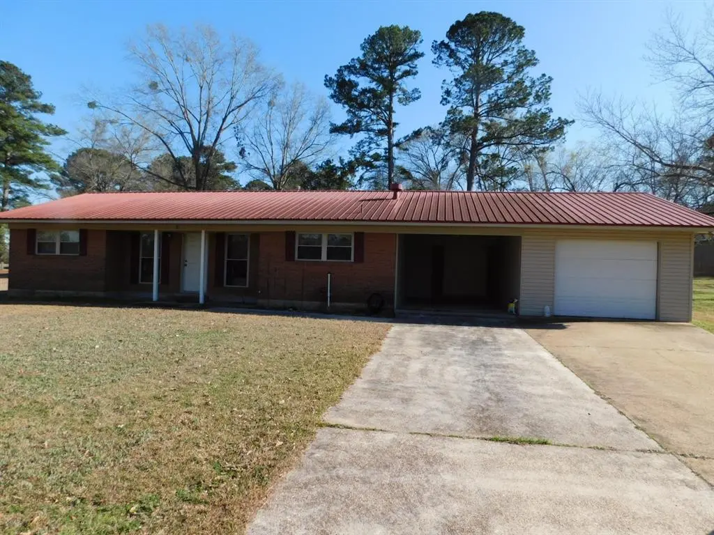 214 Springhill Airport Loop, Springhill, LA 71075