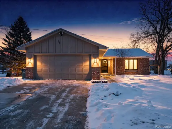 2864 Majestic CT, Troy, MI 48083