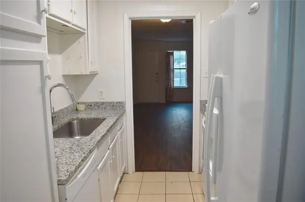 7415 Kingswood Drive, Fort Worth, TX 76133