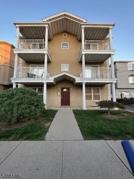 534-536 Maple Ave, Elizabeth City, NJ 07202