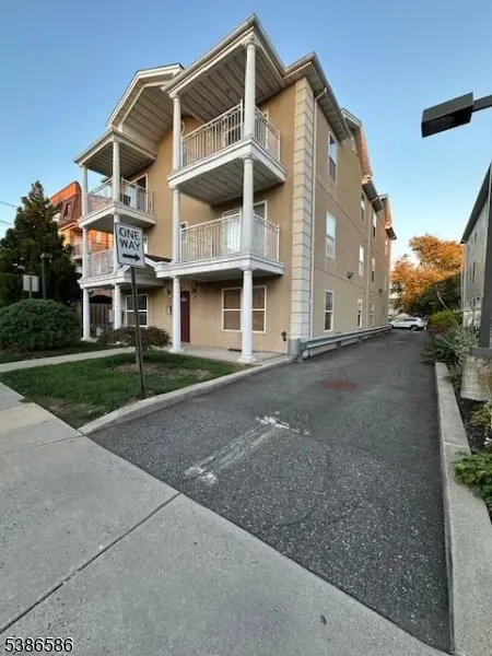 534-536 Maple Ave, Elizabeth City, NJ 07202