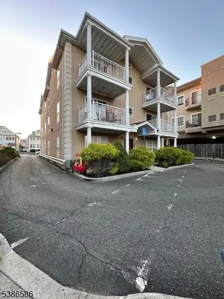 534-536 Maple Ave, Elizabeth City, NJ 07202