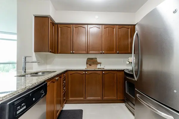 215 Sherway Gardens RD #604, Toronto W08, ON M9C 0A4