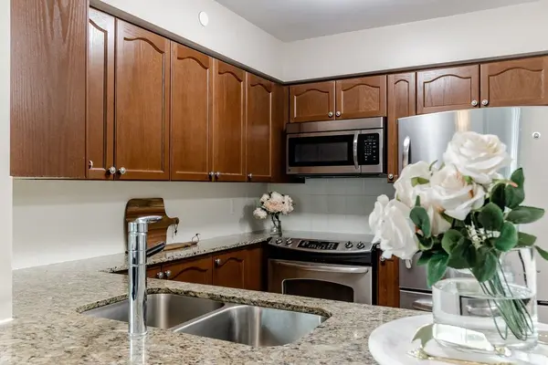 215 Sherway Gardens RD #604, Toronto W08, ON M9C 0A4