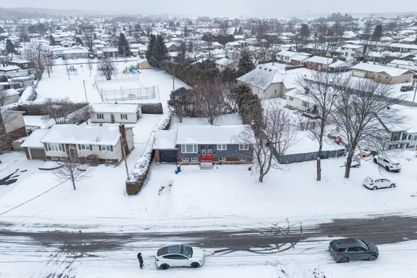 990 St Jacques ST, Clarence-rockland, ON K4K 1C1