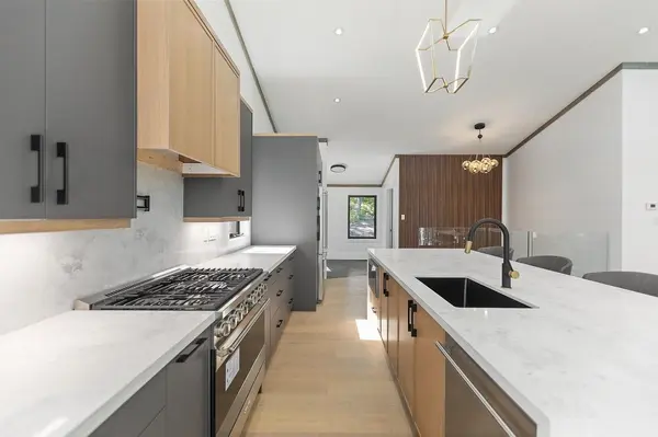 60 Hawkins Point RD, Georgian Bay, ON P0C 1H0