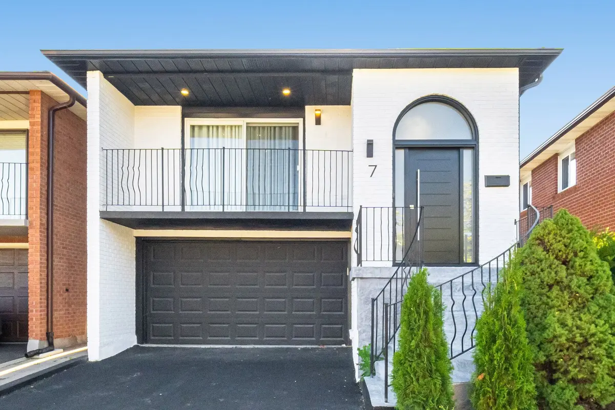 7 Boyne Highlands CT, Vaughan, ON L4K 1K4