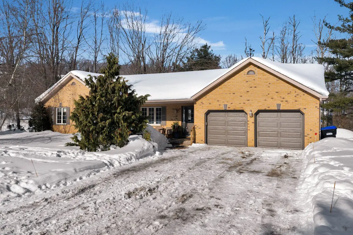 32 Hickory LN, Oro-medonte, ON L0K 1E0