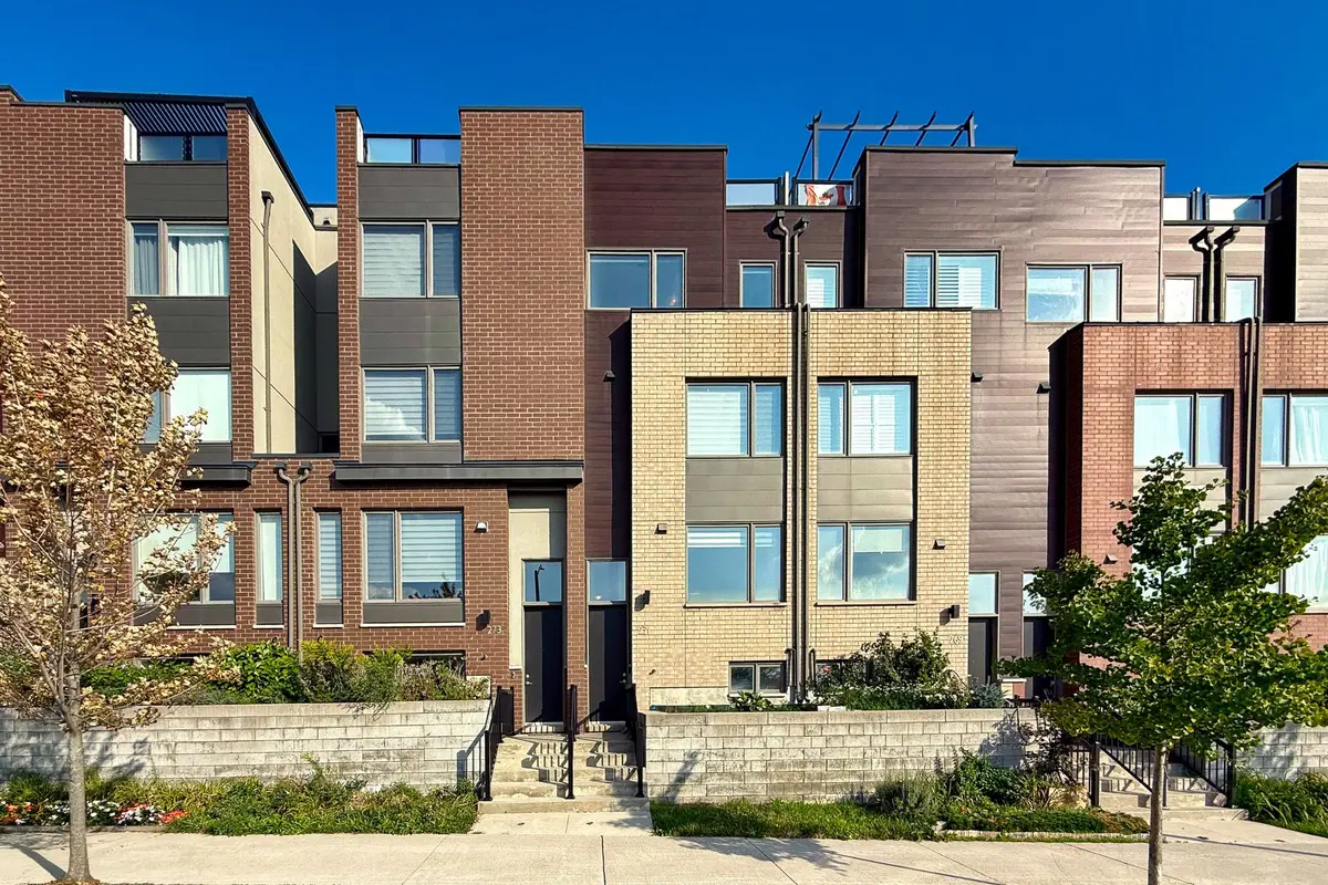 271 Downsview Park BLVD, Toronto W05, ON M3K 0B6