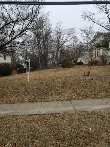 51 Crane St, Caldwell Boro Twp., NJ 07006