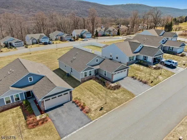 8 Lam Dr, Hardyston Twp., NJ 07419