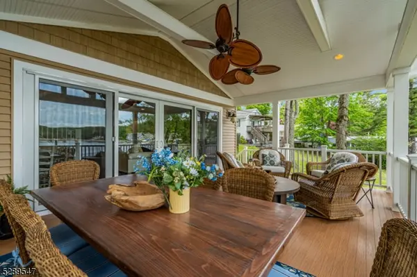 423A Lakeside Blvd, Hopatcong Boro, NJ 07843