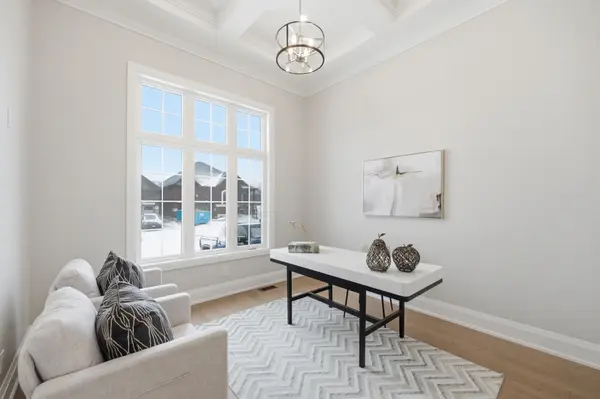 31 Lonetto ST, Whitby, ON L1M 0L7