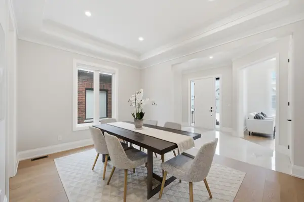 31 Lonetto ST, Whitby, ON L1M 0L7