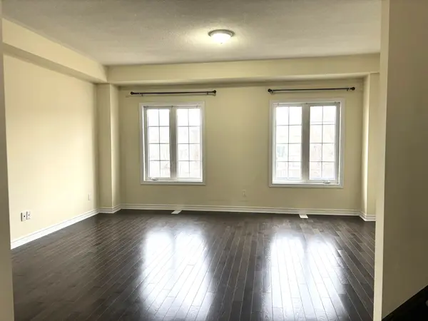 120 Ferris SQ, Clarington, ON L1E 0J2