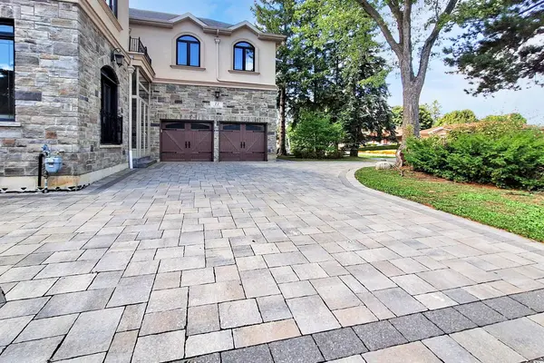 11 Abercorn RD, Markham, ON L3P 1V5