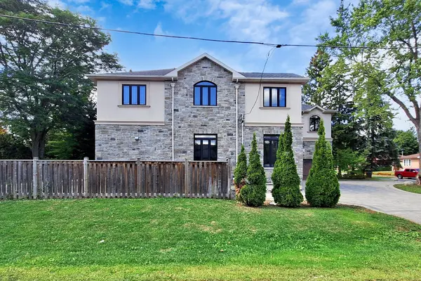 11 Abercorn RD, Markham, ON L3P 1V5