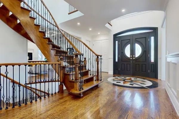 11 Abercorn RD, Markham, ON L3P 1V5