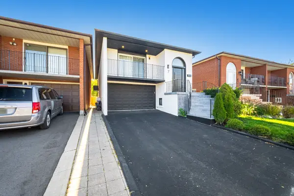 7 Boyne Highlands CT, Vaughan, ON L4K 1K4