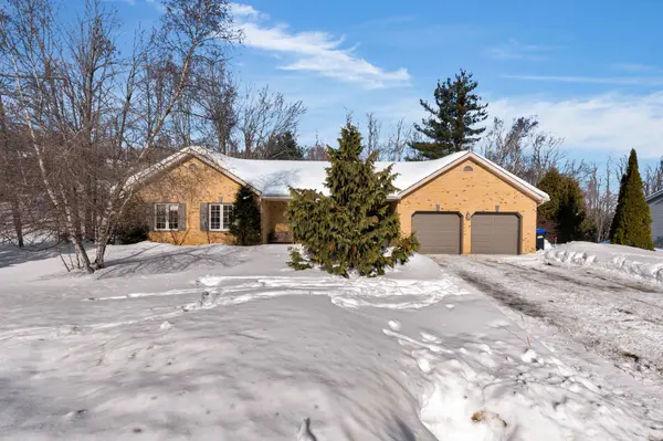 32 Hickory LN, Oro-medonte, ON L0K 1E0