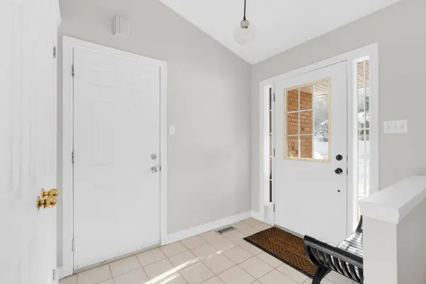 32 Hickory LN, Oro-medonte, ON L0K 1E0