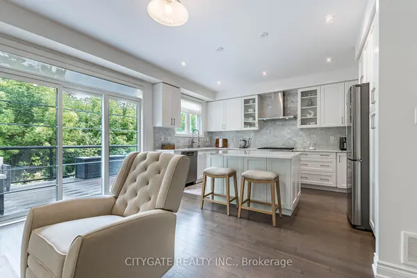 44 elysian fields CIR, Brampton, ON L6Y 6E9