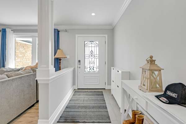 44 McClellan RD, Caledon, ON L7K 0C8