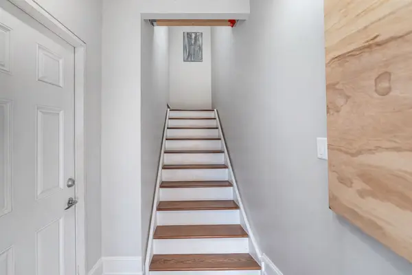 303 Canborough ST, West Lincoln, ON L0R 2A0