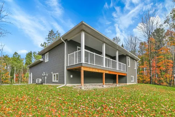 116 Storyland RD, Horton, ON K7V 3Z8