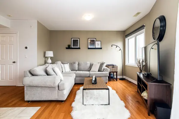 1210 MCWATTERS RD #6, Parkway Park - Queensway Terrace S And Area, ON K2C 3Y2