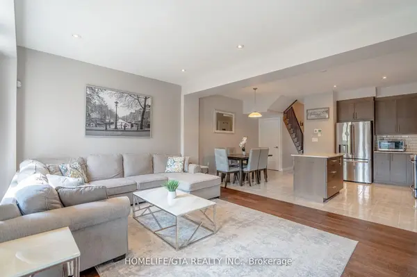 12 Shay LN, Hamilton, ON L9G 0G5